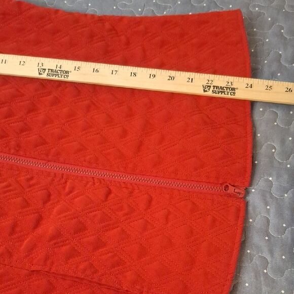 Nomadic Traders Women's Red Quilted Vest size medium - Picture 6 of 6